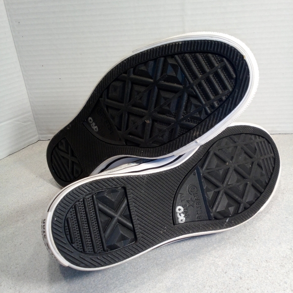 Converse All Star Lace Up Sneakers Woman's sz. 7 - Picture 5 of 7